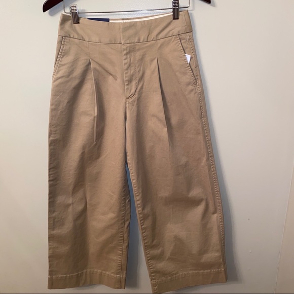 Gap - Picture 7 of 9